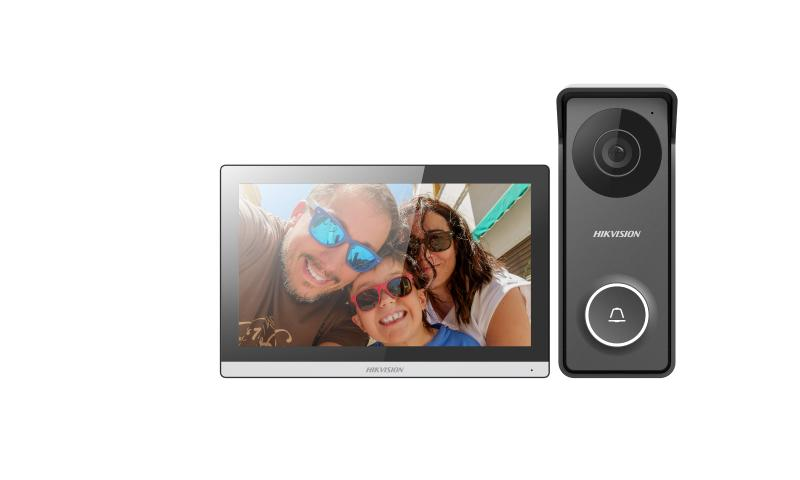 Hikvision DS-KIS313-P Hybrid HD intercom kit with HD TVI video quality and 7-inch touch screen.